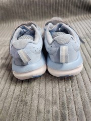 Under Armour Unisex Kids Mesh Hook & Loop Low Top Sneakers Beige/White US 2