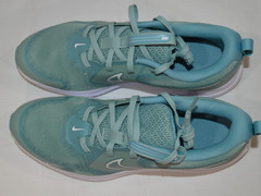 Nike Cosmic Runner (GS) Color: Mint/Tan Size 6.5Y (New)