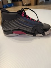 Jordan Air Jordan 14 Retro GS hyper pink size 4Y