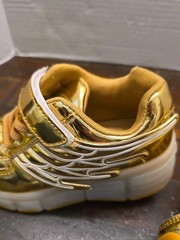 Heelys Type XHB Gold Shoes Retractable Wheels Light Up Soles Kids Unisex EUR 29