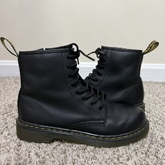 Dr. Martens 1460 Junior Black Leather Lace Up Side Zip Boots Men’s 4 / Women’s 5