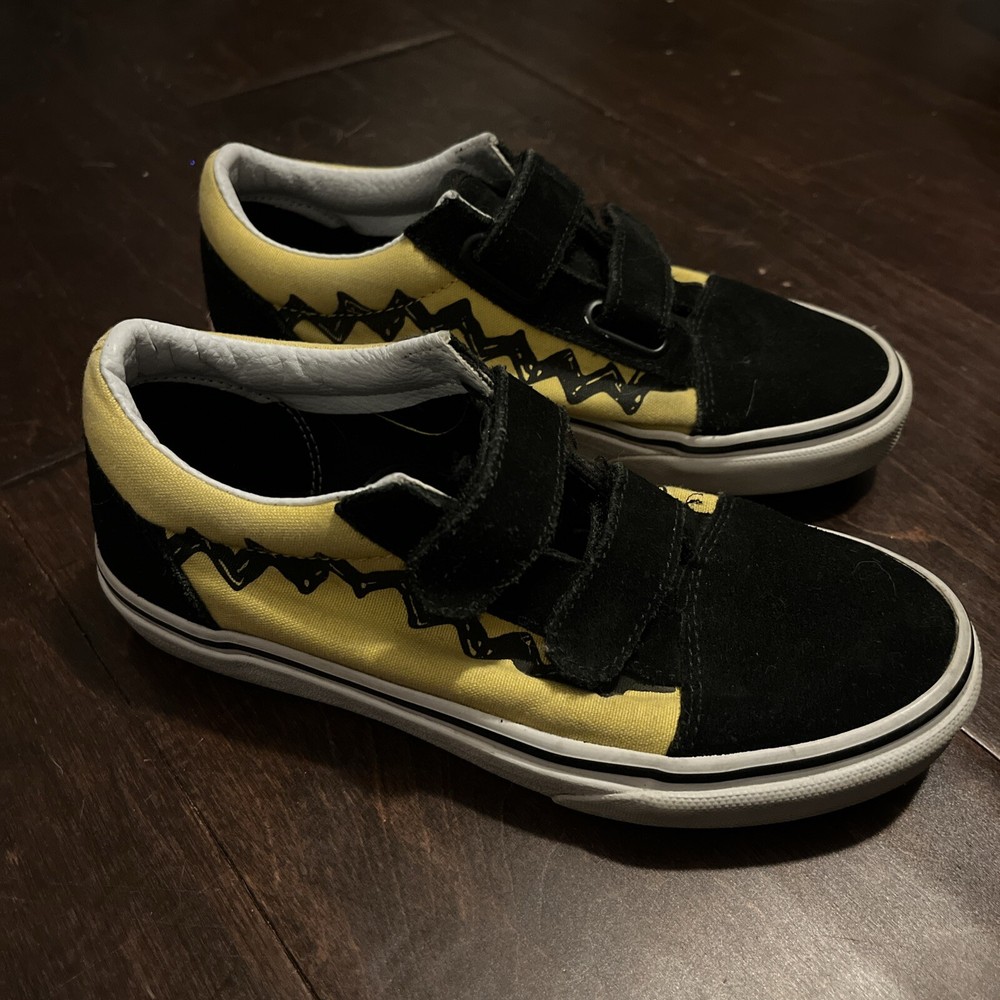Vans Old Skool Charlie Brown Peanuts Toddler Boys Yellow Black Sneakers Sz 2.5