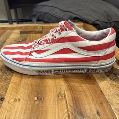 Vans x Where’s Waldo Striped Old Skool Men’s 11.5