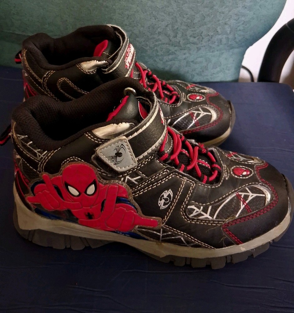 Marvel Ultimate Spider-Man Youth High-Top Shoes Size 3