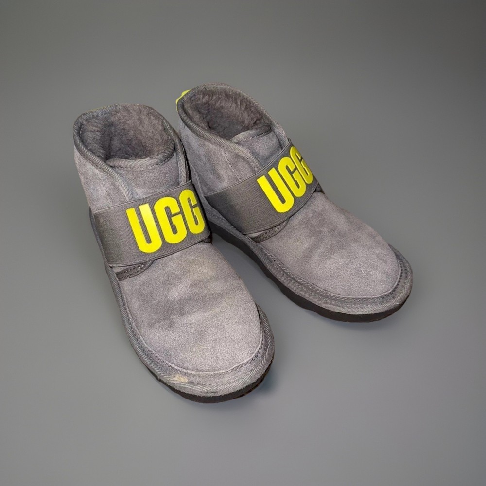UGG Neumel II Graphic Slip On Boot Big Kid Size 3 Gray