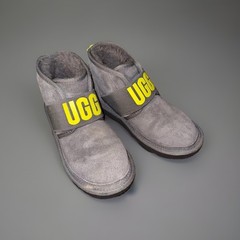 UGG Neumel II Graphic Slip On Boot Big Kid Size 3 Gray