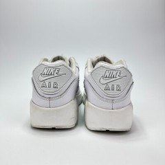 Nike Air Max 90 White Leather Athletic Shoes Sneakers CD6864-100 Youth Size 5.5