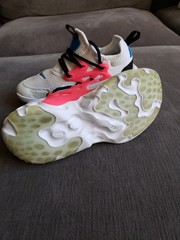 Size 1Y – Nike Kids React Presto White Blue Pink – BQ4003-101 – GREAT CONDITION!