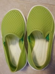 Iconic Crocs Comfort Citalane Kids Size C9 LIME GREEN Rubber Perforated Holes
