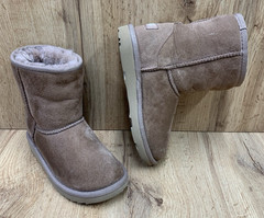 UGG Classic Short II Kids Boots Size 13 Brown Sheepskin Suede 1017703K