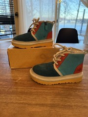 Kids UGG Neumel Mashup Size USA 6 boy girl Rare Colorful Boots winter warm