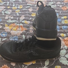 Nike Air Force 1 Black Graphic Leather Unisex Kids Sneakers 6Y DN1434-001