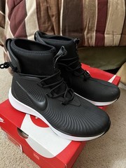 Nike Binzie Outdoor Boots Size 7Y