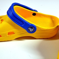 Crocs Classic Clogs Mickey Mouse Yellow Blue Strap Kid’s 4 Slip On Shoes