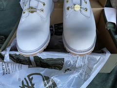 Timberland Premium 6 in Waterproof Boot Light Grey Nubuck Sz 6.5 Junior