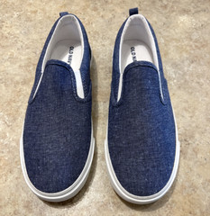 NEW OLD NAVY Chambray Blue Gender-Neutral Canvas Slip-On Sneakers Kids Size 4