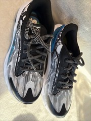 New WITHOUT BOX Under Armour BGS Charged Scramjet ,Size 6Y Sneakers Shoes