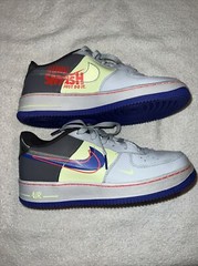 NIKE Air Force 1 Low GS Dunk Sneakers Youth Sz 7Y Athletic Shoes CT1628-001 042
