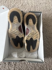 Size 4.5 (GS) – Jordan 11 Retro Low 72-10
