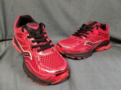 Saucony Omni 9 Sneakers Red Black Kids Size 4.5M Brand New no Box !!