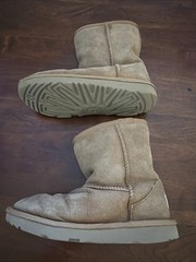 UGG Kids Classic Short II Boots Chestnut Suede Sheepskin Size 2