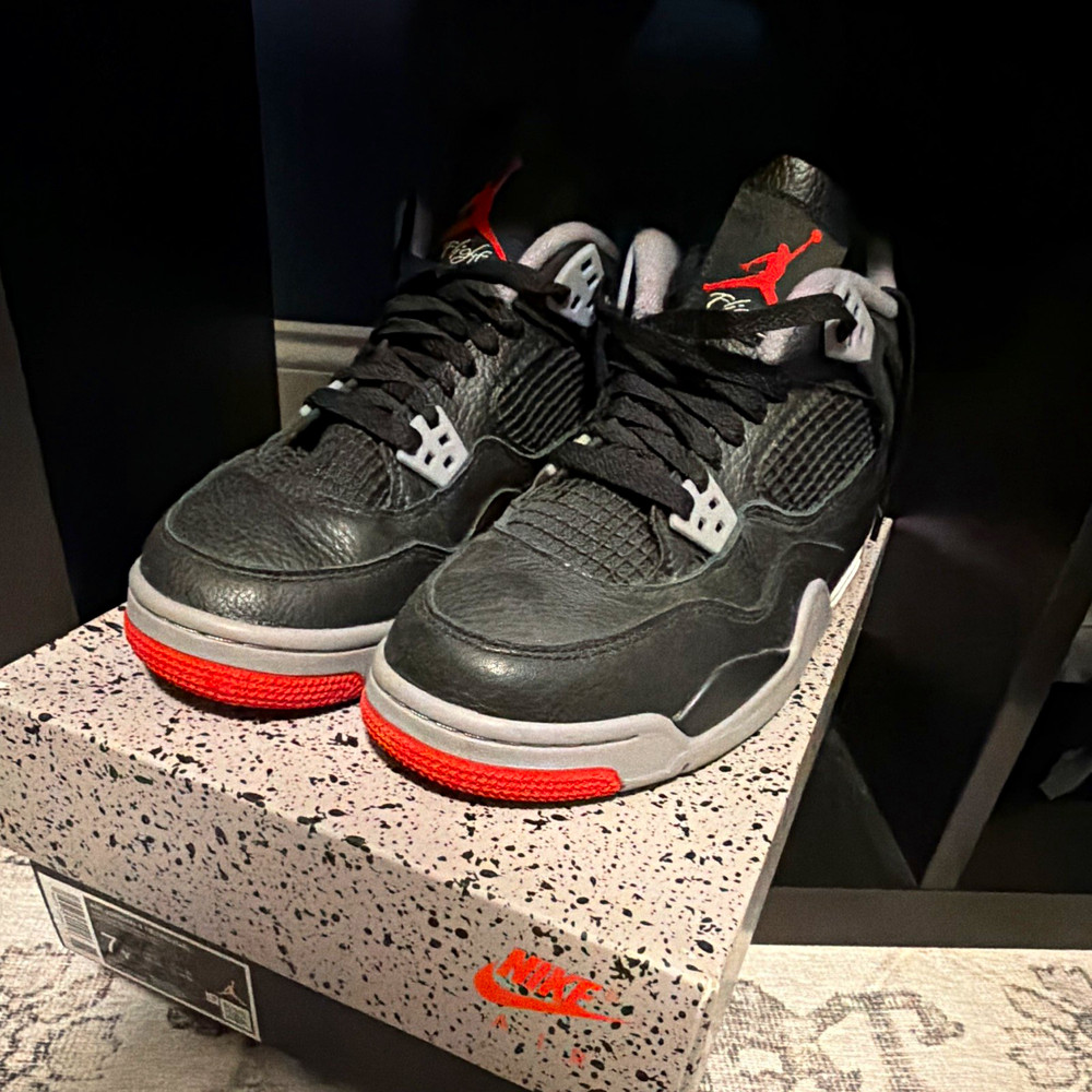 Jordan Air Jordan 4 Retro (GS) Black/Red/Gray Leather 7Y, TAKING OFFERS