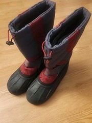 Kamik Kids Lined Snow Boots Gray/ Black/Maroon Size 4 Waterproof Removable Liner