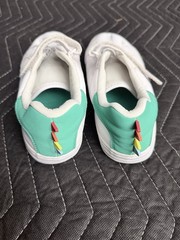 Gymboree Sneaker White Green Red Yellow Unisex Kids Hook & Loop Spikes Low Top
