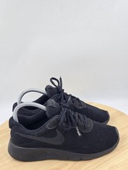 NIKE TANJUN (GS) 818381-001 BLACK/BLACK RUNNING SHOE UNISEX BIG KIDS sz 5Y