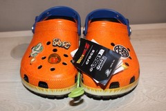 DRAGONBALL Z CROCS CLASSIC CLOG GOKU DESIGN YOUTH SIZE JR 5 NEW WITH TAGS