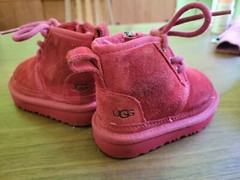 UGG Neumel II Red Suede Lace Up Shearling Lined Ankle Boots Unisex Kids Size 6