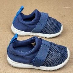 Cat & Jack Kids Blue Mesh Slip-On Sneakers Size 5 Hook and Loop Closure