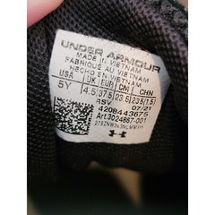 Under Armour Assert 9 GS Paint Splatter black tile blue shoes youth size 5Y