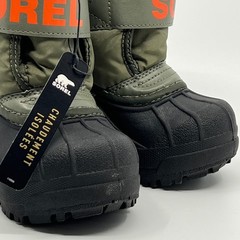 SOREL Snow Commander Toddler Boot Olive green & orange Size 6 w/ Box