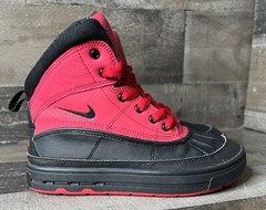 Nike ACG Woodside 2 High boy’s Kid Boots Distance Red/Black 524872-601 SIZE 4.5Y