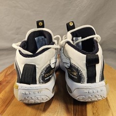 Nike Air Zoom Crossover 2 Mid White Metallic Gold – FB2689-100 Youth Size 4 Y