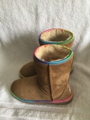 Ugg Australia Classic Short Chestnut Brown Suede Winter Boots SN 1006063KSize 4Y