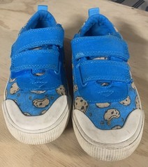 Converse Low Top Sneakers & Tom’s Cookie Monster Shoe Lot (size 13)