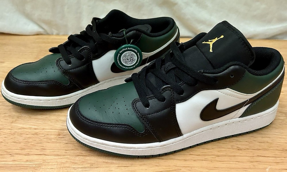 Nike Air Jordan 1 Low 553560-371 Retro Noble Green Toe Youth Size 7 Sneakers