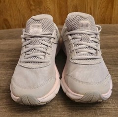 Under Armour Assert 10 Running Sneaker Shoes Youth Size 4.5 Gray