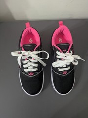 Heelys Pro20 HE100760H Youth Size 4 Women’s Size 5 Excellent Pink And Black