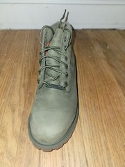 TIMBERLAND PREMIUM 6″ PREMIUM WATERPROOF BOOT DARK GREEN NUBUCK YOUTH 13.5