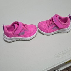 SKECHERS GO RUN 600 Mesh Hook & Loop Non-Marking Pink/Purple Kids 5 (EU21)
