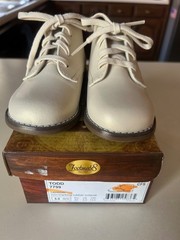 Footmate Todd baby size 6 Off white Classic Hard Bottom Hi Top Dress New