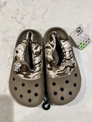 Vintage Crocs crocling camel beige kids Unisex Size M1/W3 NWT