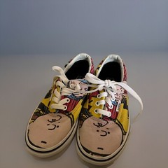 Peanuts Vans Collection 2017 by Charles M. Schulz Charlie Snoopy Linus Kids 2