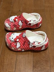 Crocs Hello Kitty Kids Size C13 Red