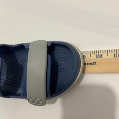 Crocs j2 Crocband Cruiser Sandal US Size 2
