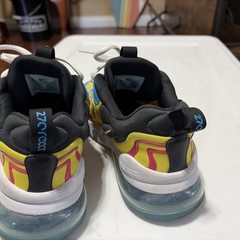 Nike 7youth Boys 270 React Air Force