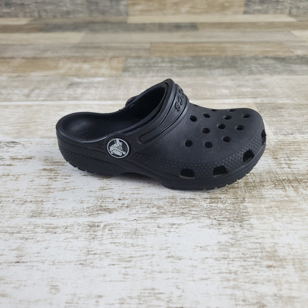Crocs Classic Kids Clog Sandals Sz C8 8 Black Rubber Comfort Slip On Round Toe
